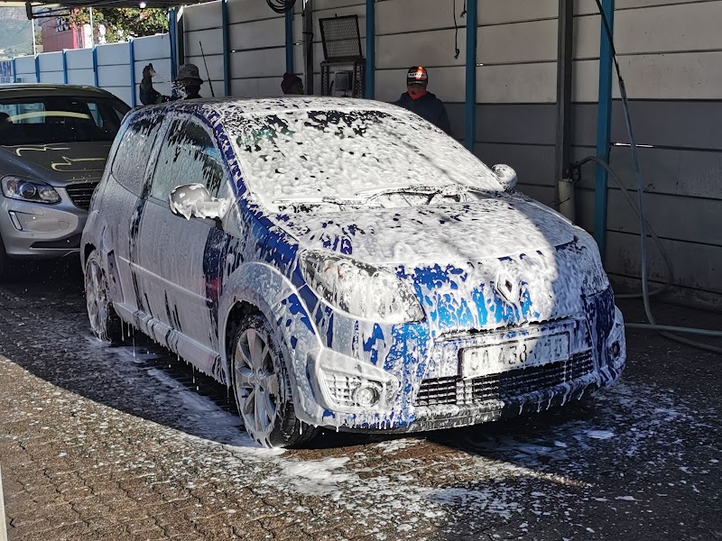 Thursty's Car Wash - Photo 2